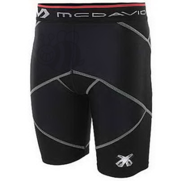 small-McDavid-Compressie-8200-Cross-Compression-Short-Black-1